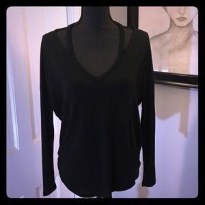Black, long sleeve express top 🖤